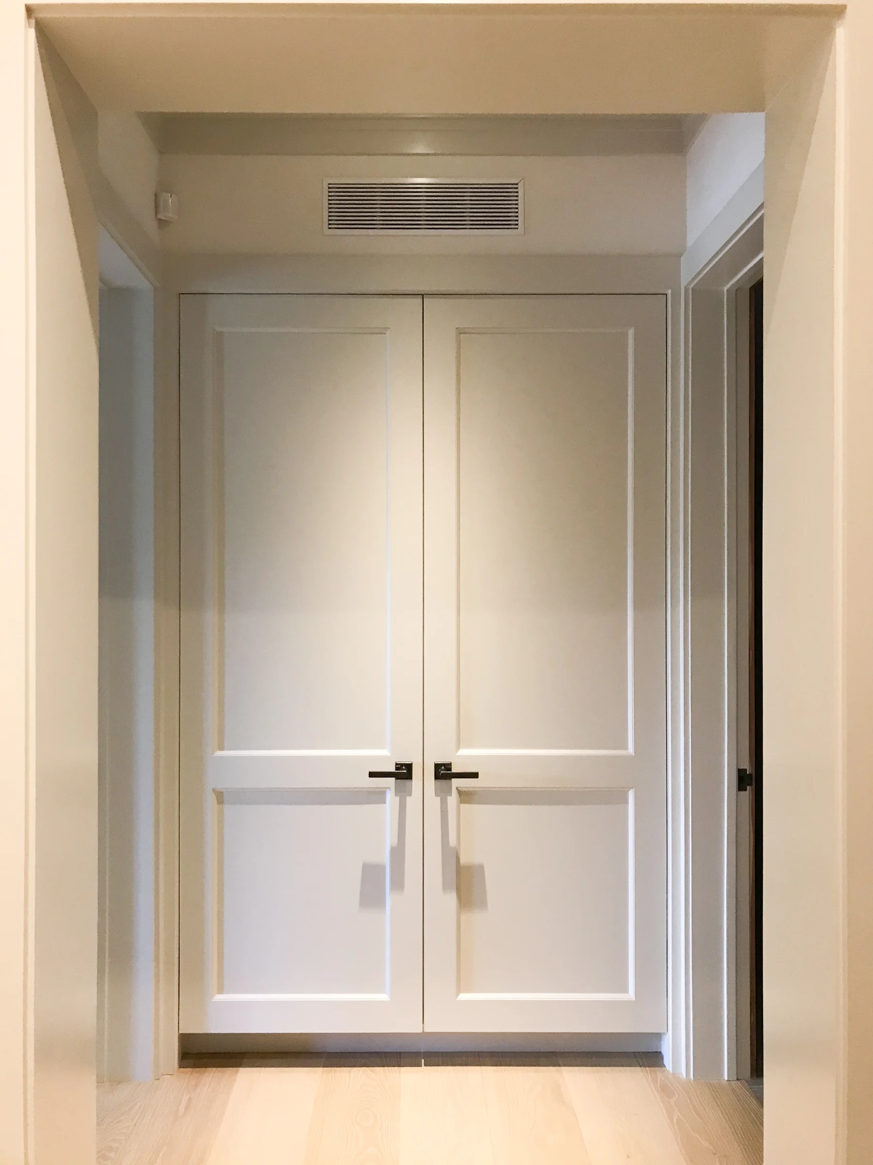 Шкаф для шуб